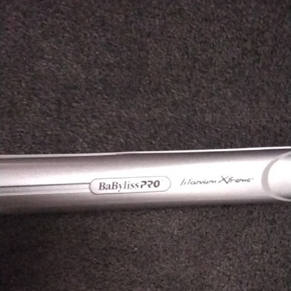 BaByliss PRO Titanium Xtreme Hair Straightener - Silver
